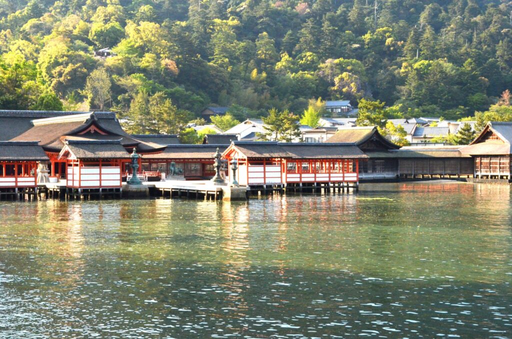 厳島神社