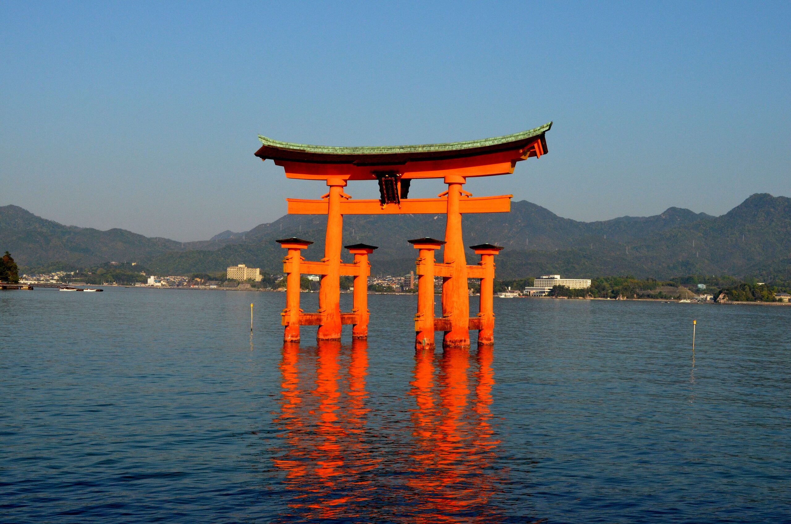 厳島神社の鳥居