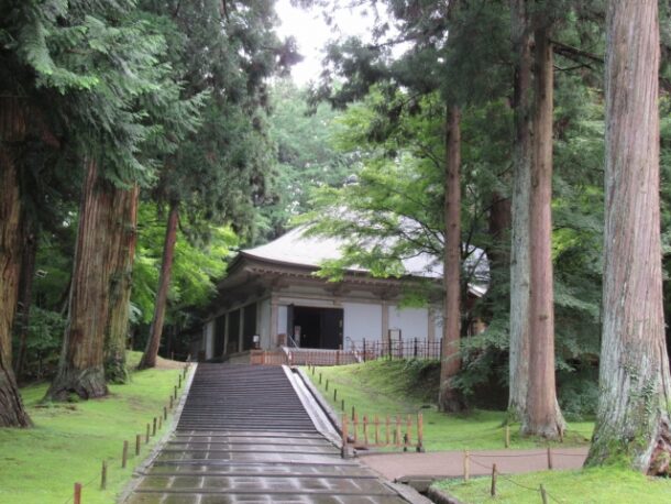 平泉・中尊寺金色堂