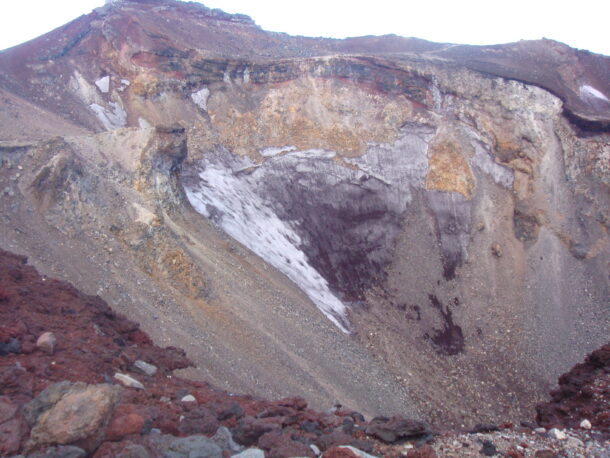 富士山の火口