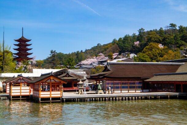 厳島神社