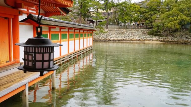 厳島神社の客神社