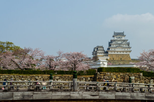 姫路城前