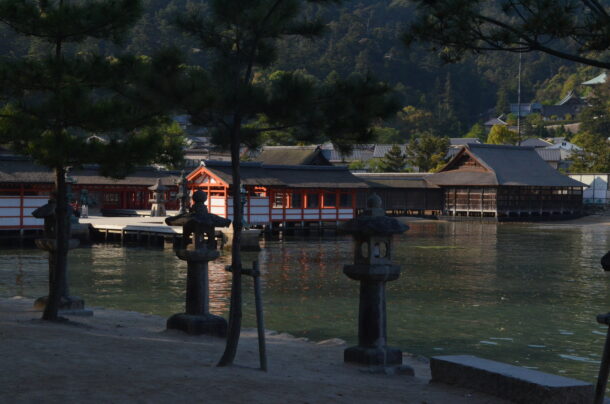 厳島神社