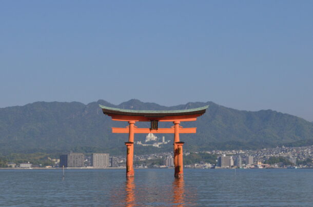 厳島神社の鳥居