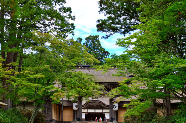 金剛峯寺の正門